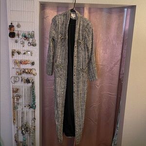 L'ATISTE Black and White Trench Coat